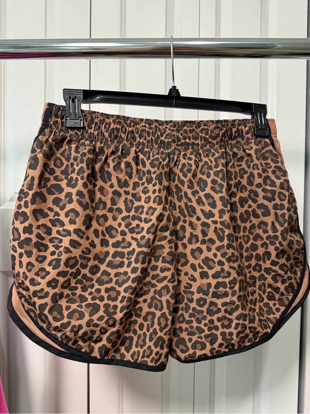 Nike Women's Shimmer Leopard Shorts Nike Dri-FIT Tempo XL - Picture 4 of 9
